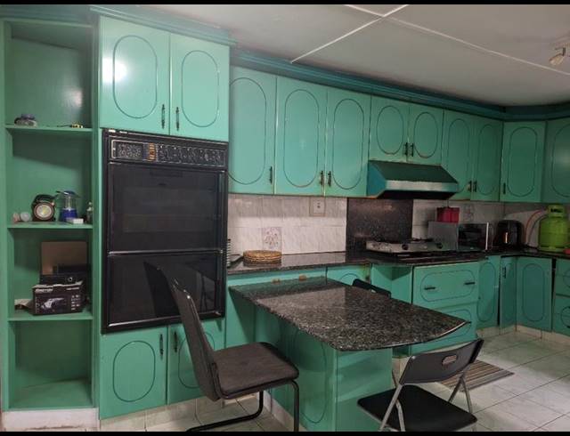 4 BEDROOM HOUSE FOR SALE IN CRAIGIEBURN